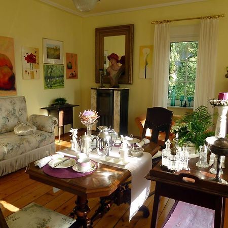 Romantikzimmer Im Antiquariat Sonnschied Buitenkant foto